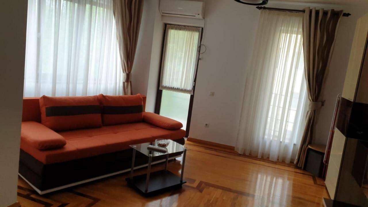 Star Apart Râmnicu Vâlcea Esterno foto